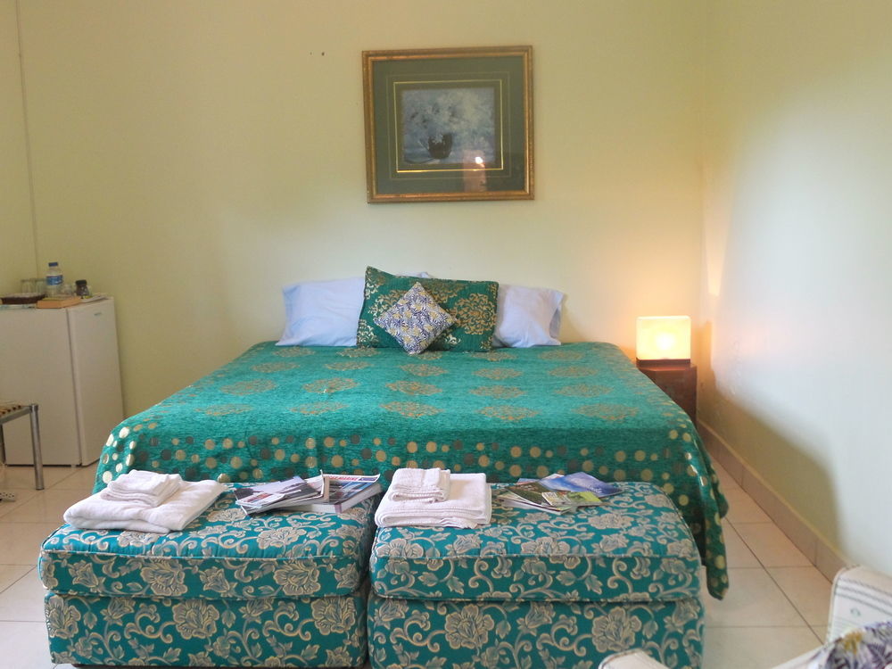Hotel Rnm The Clubhouse, Grenada à Mount Nesbit Extérieur photo